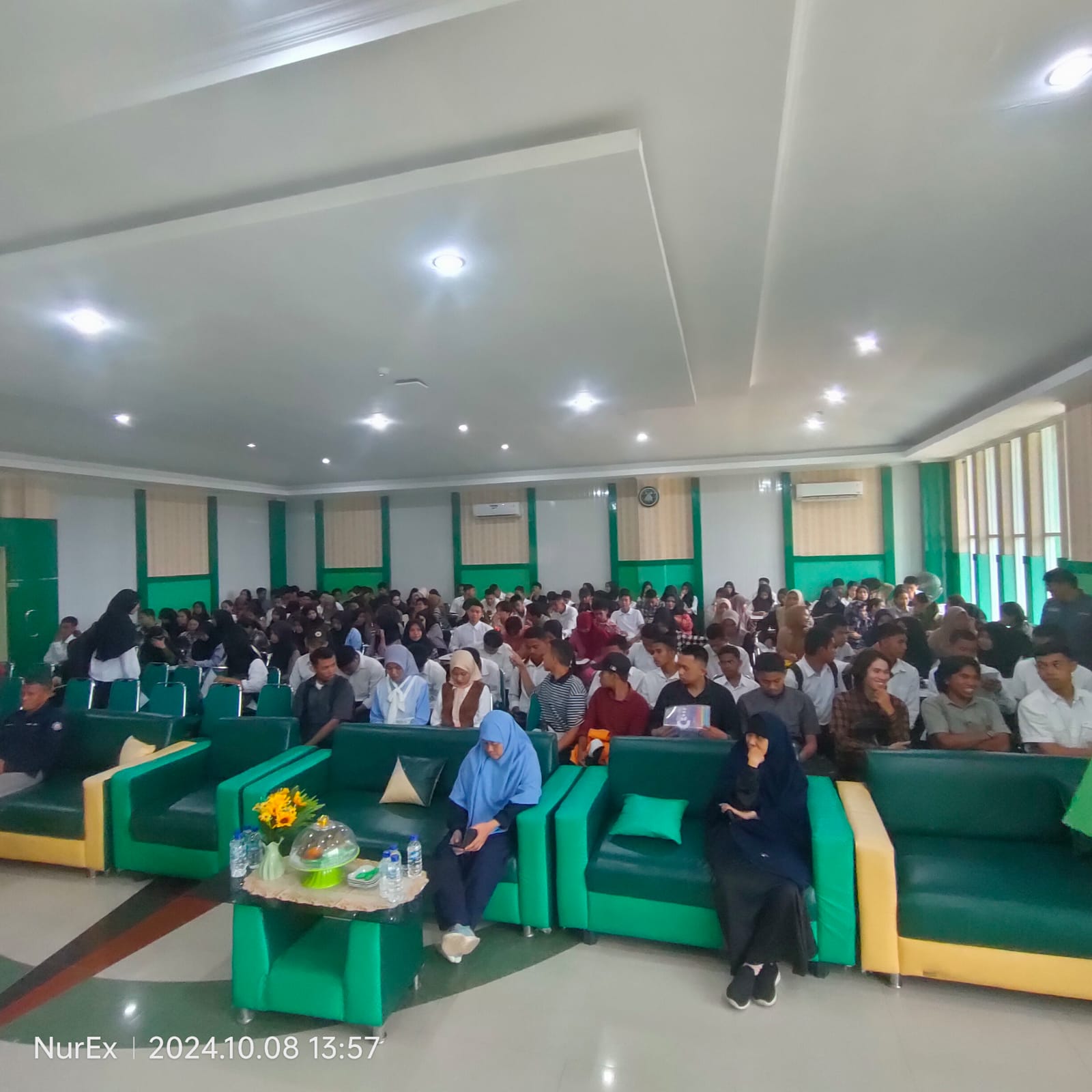 FHIL Melaksanakan Kuliah Umum Pengolahan Kayu Cepat Tumbuh